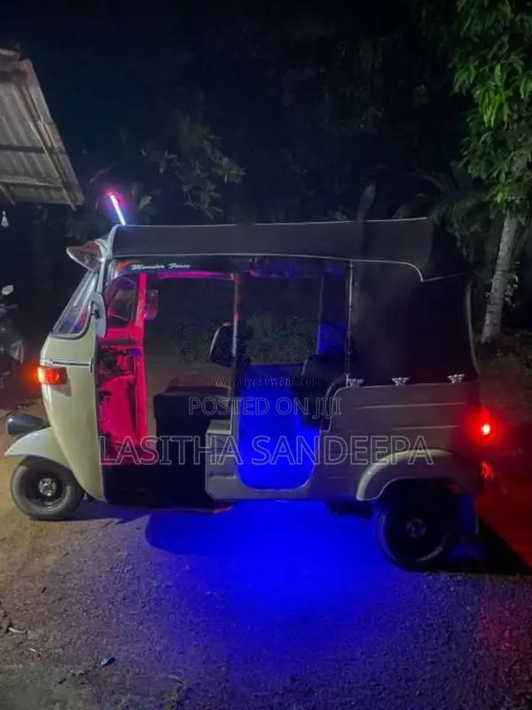 Bajaj 2 Stroke 2005 Three Wheel (Used)