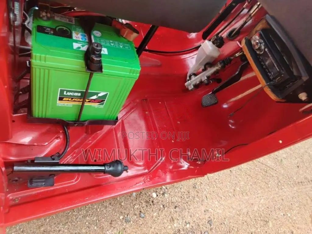 Bajaj 4 Stroke 2015 Three Wheel (Used)