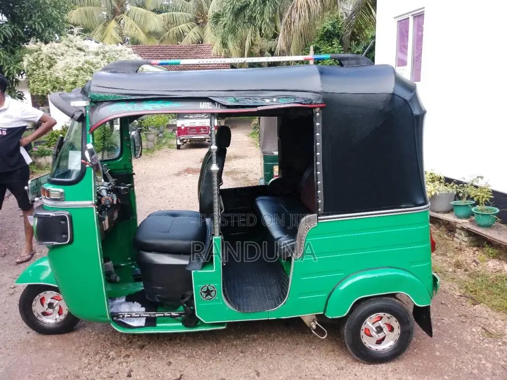 Bajaj RE 2014 Three Wheel (Used)