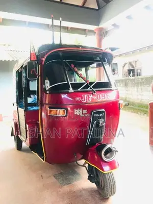 Bajaj RE 2 Stroke 2004 Three Wheel (Used)