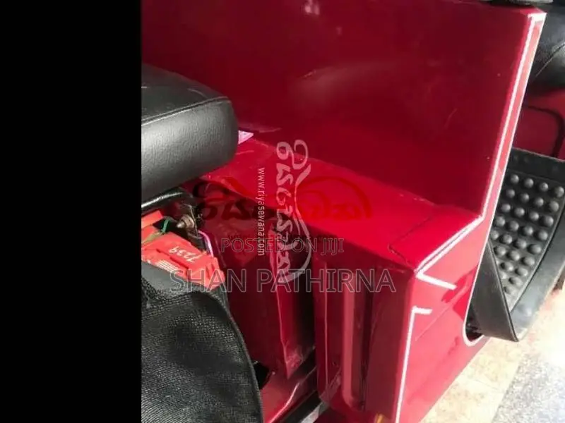 Bajaj RE 2 Stroke 2004 Three Wheel (Used)