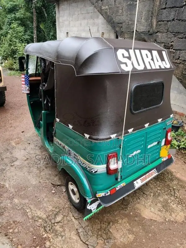 Bajaj Re 2004 Three Wheel (Used)