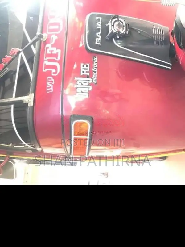 Bajaj RE 2 Stroke 2004 Three Wheel (Used)