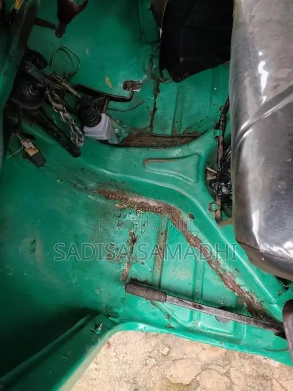 Bajaj Re 2004 Three Wheel (Used)