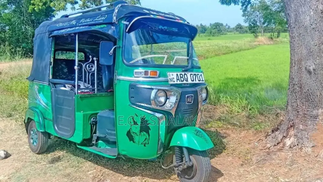Bajaj 4 Stroke 2017 Three Wheel (Used)