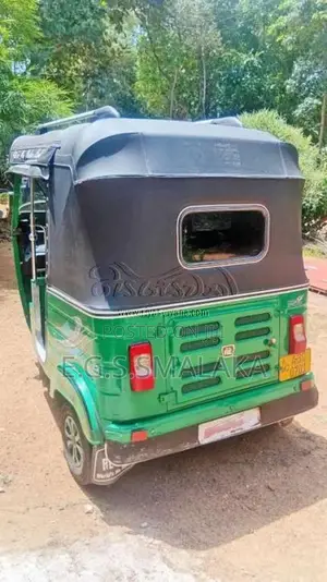 Bajaj 4 Stroke 2017 Three Wheel (Used)