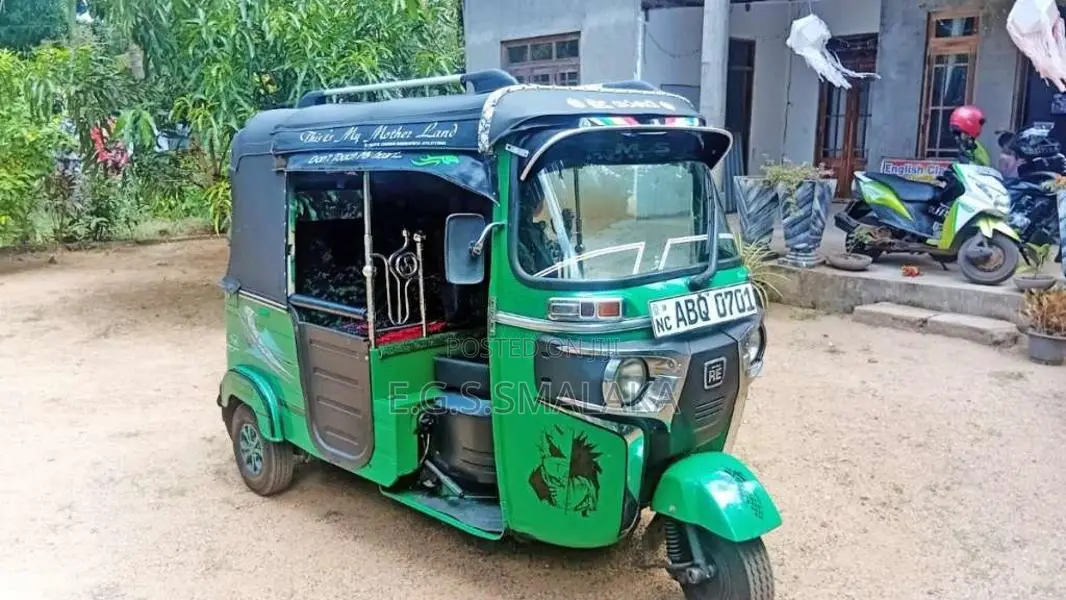 Bajaj 4 Stroke 2017 Three Wheel (Used)