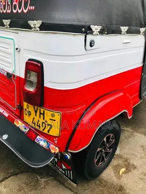 Bajaj 4 stroke 2011 Three Wheel (Used)