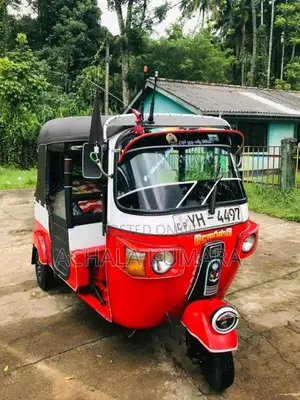 Bajaj 4 stroke 2011 Three Wheel (Used)