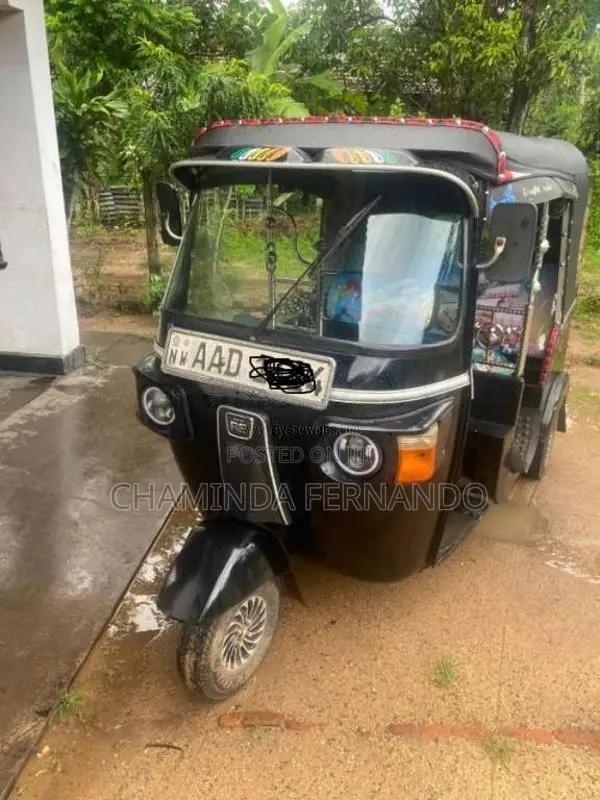 Bajaj 2 Stroke 2013 Three Wheel (Used)