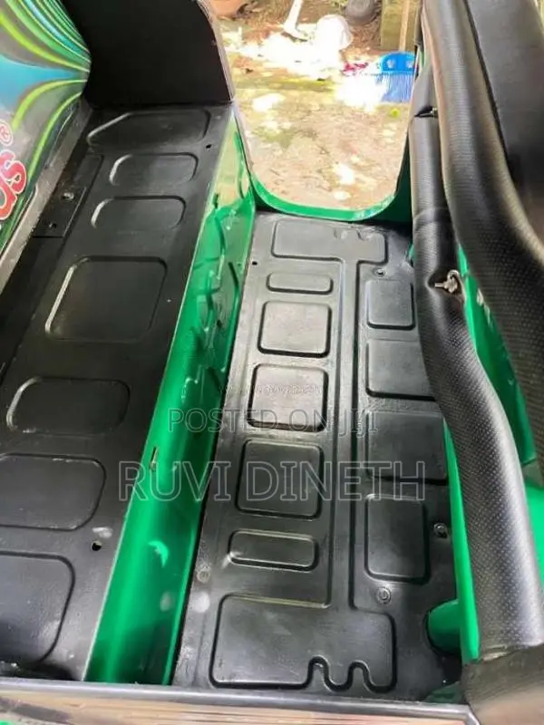 Bajaj 4 Stroke 2012 Three Wheel (Used)