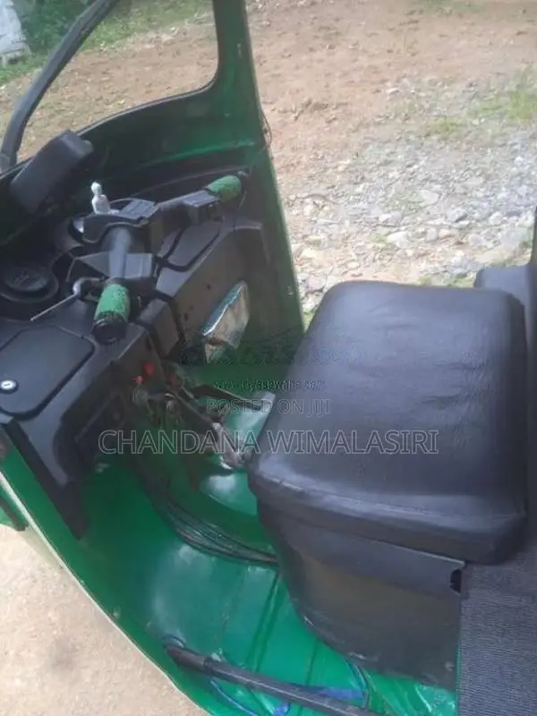 Bajaj 4 Stroke 2009 Three Wheel (Used)