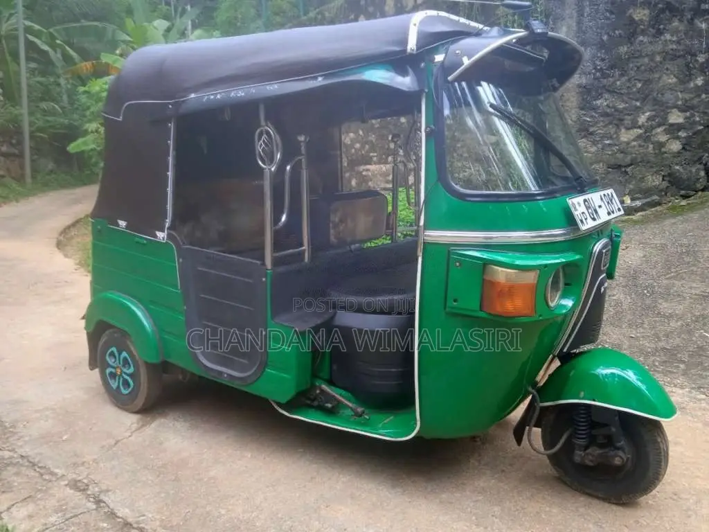 Bajaj 4 Stroke 2009 Three Wheel (Used)