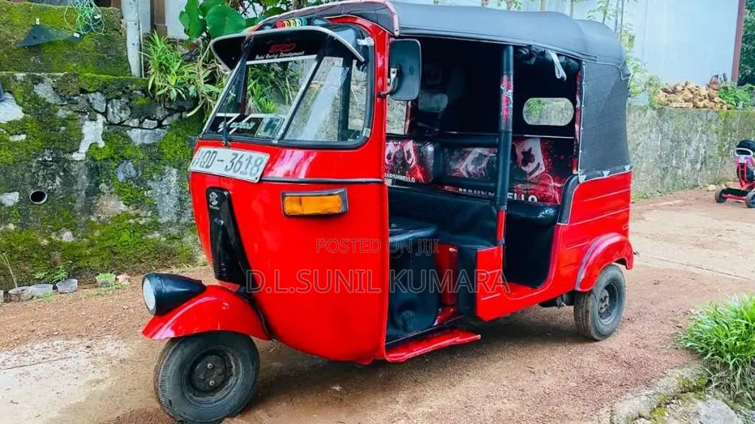 Bajaj RE 2 Stroke 2005 Three Wheel (Used)