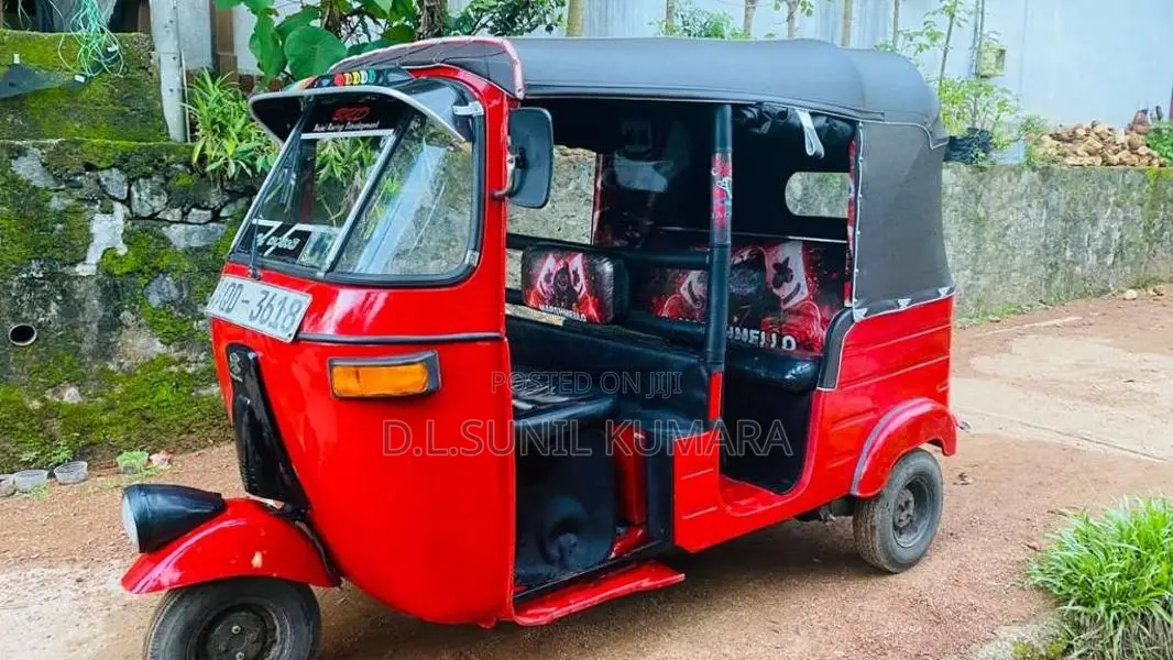 Bajaj RE 2 Stroke 2005 Three Wheel (Used)