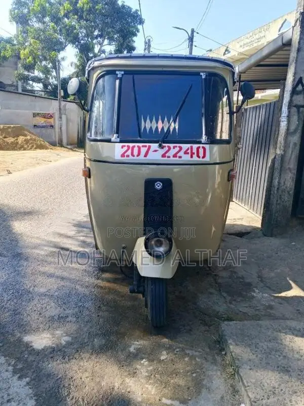 Bajaj RE 2000 Three Wheel (Used)