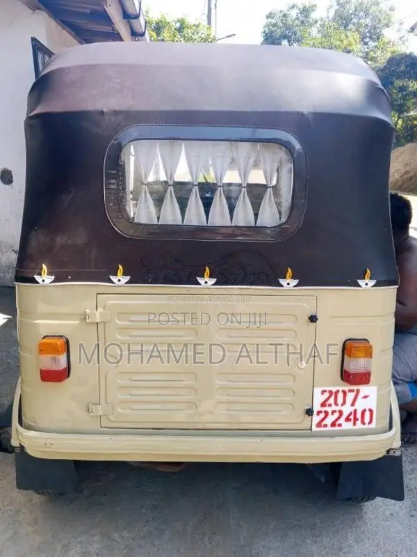 Bajaj RE 2000 Three Wheel (Used)