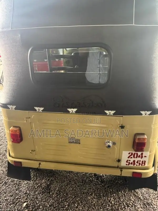 Bajaj RE 1999 Three Wheel (Used)