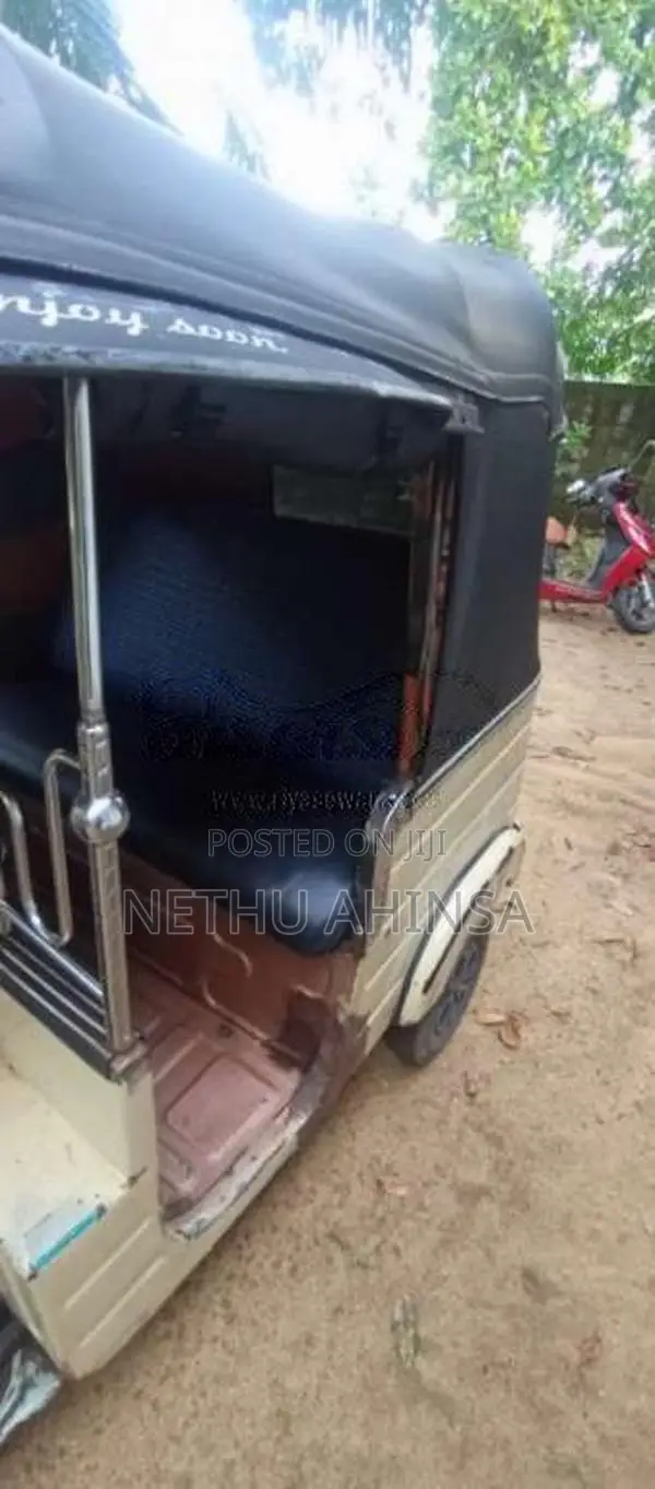 Bajaj 2 Stroke 1990 Three Wheel (Used)