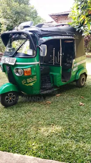 Bajaj RE 4 Stroke 2011 Three Wheel (Used)