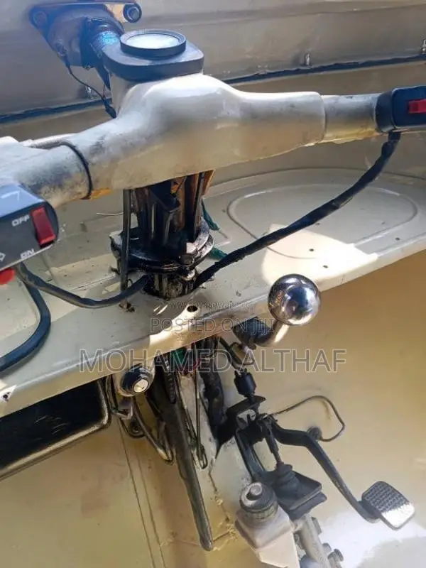 Bajaj RE 2000 Three Wheel (Used)