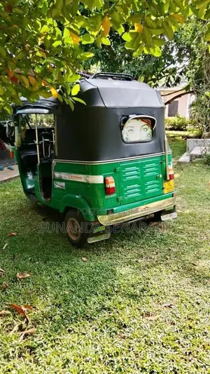 Bajaj RE 4 Stroke 2011 Three Wheel (Used)
