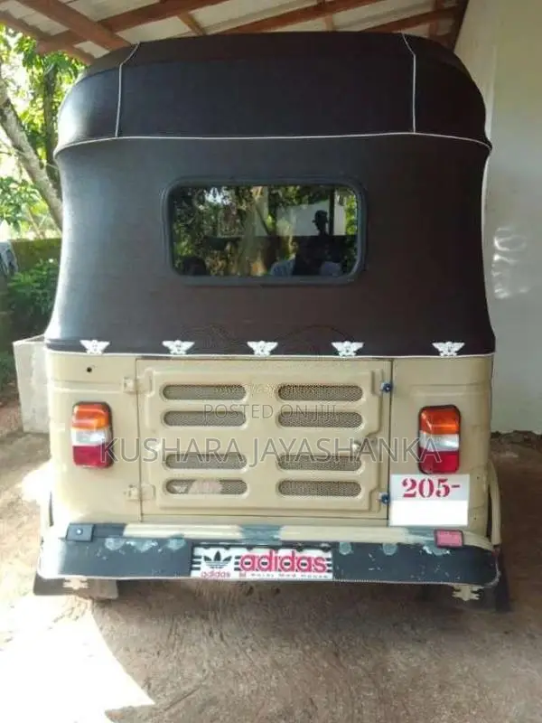 Bajaj RE 2 Stroke 1999 Three Wheel (Used)