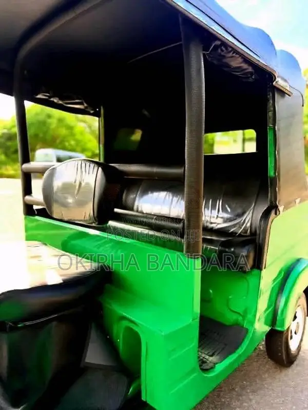 Bajaj 4 Stroke 2014 Three Wheel (Used)