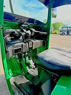 Bajaj 4 Stroke 2014 Three Wheel (Used)
