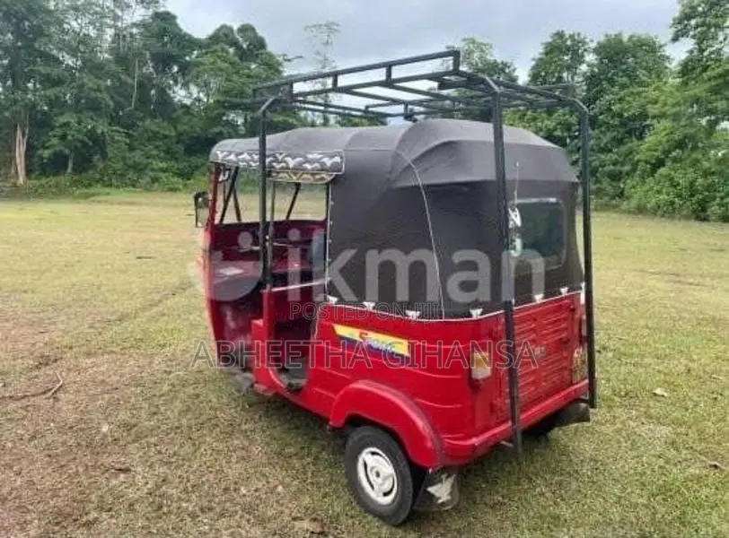Bajaj 2 Stroke 2002 Three Wheel (Used)