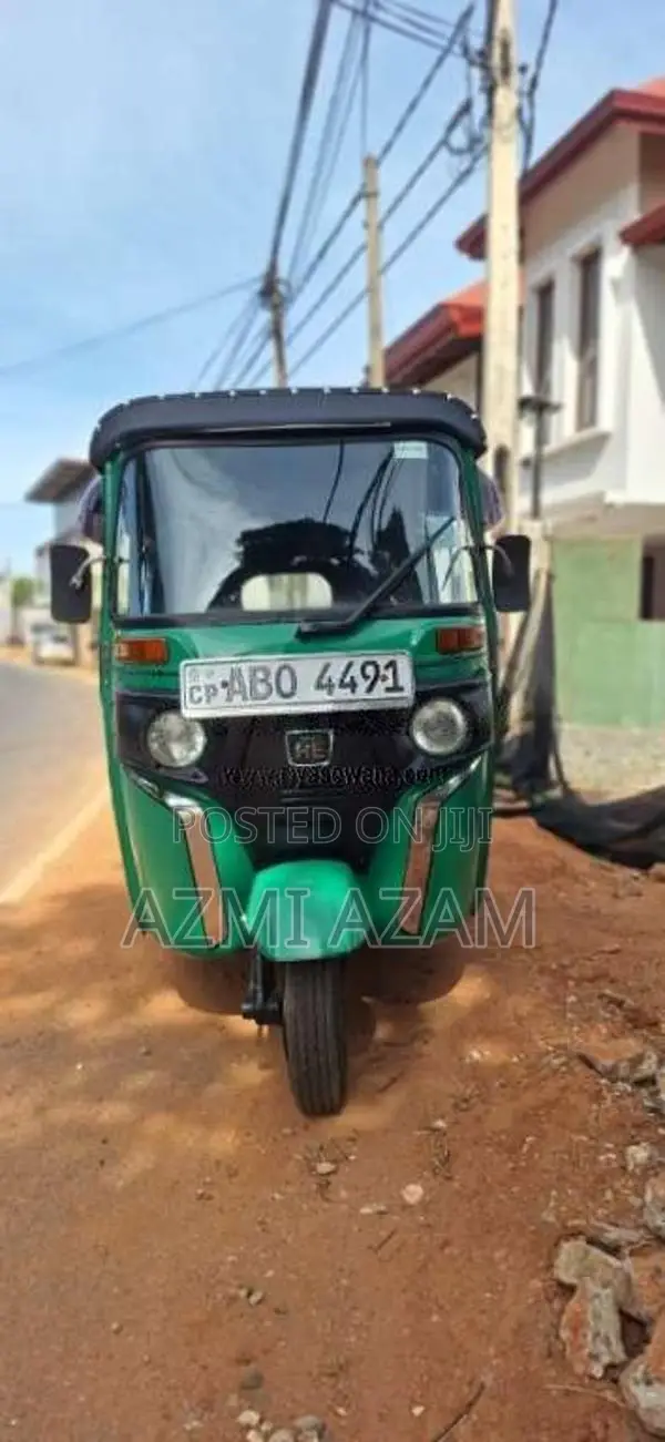 Bajaj RE 205 2016 Three Wheel (Used)