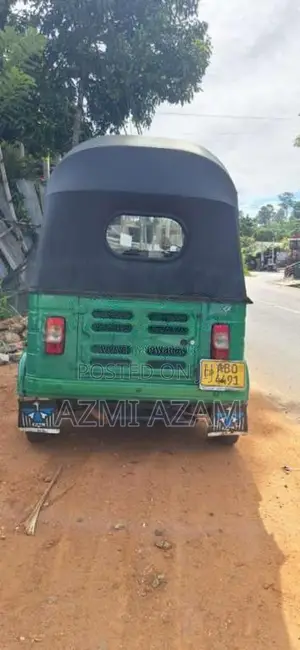 Bajaj RE 205 2016 Three Wheel (Used)