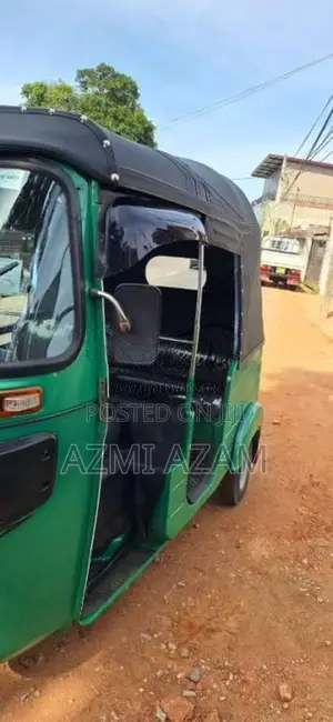 Bajaj RE 205 2016 Three Wheel (Used)