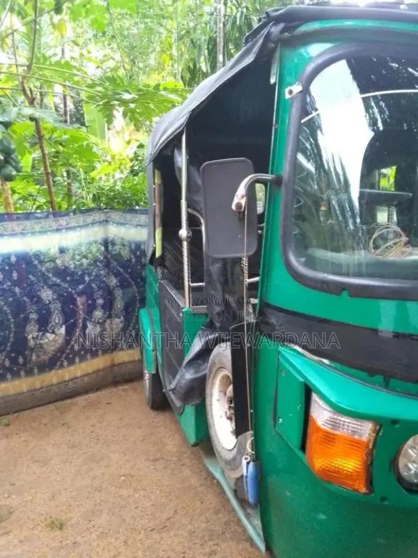 Bajaj 4 Stroke 2007 Three Wheel (Used)