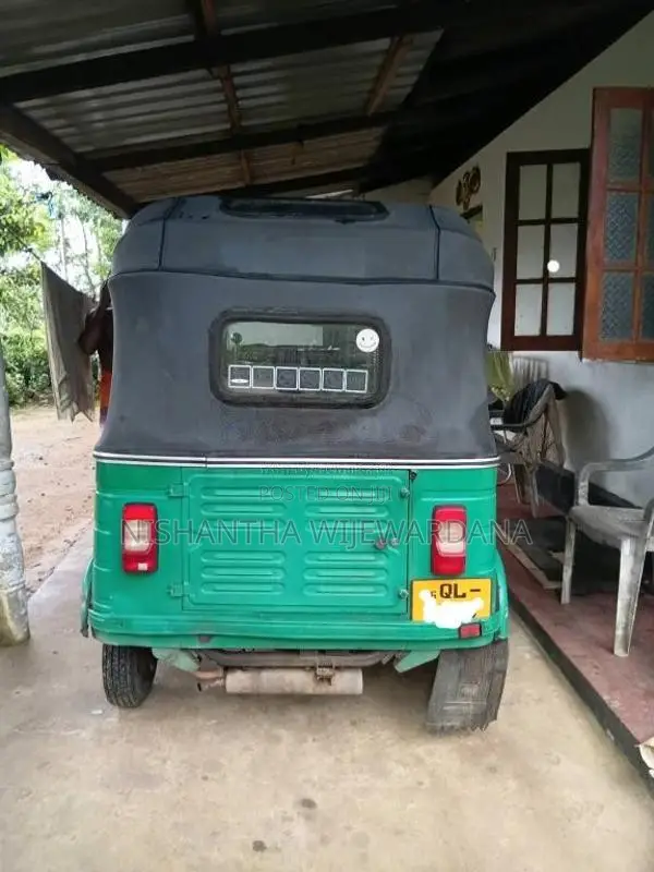 Bajaj 4 Stroke 2007 Three Wheel (Used)