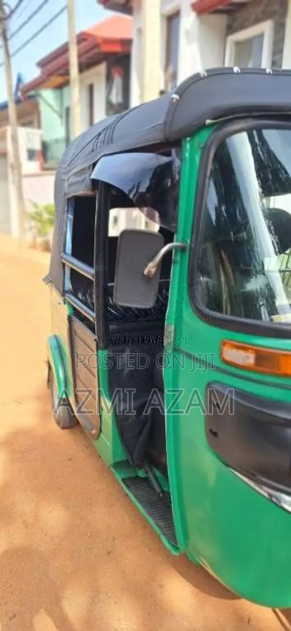 Bajaj RE 205 2016 Three Wheel (Used)