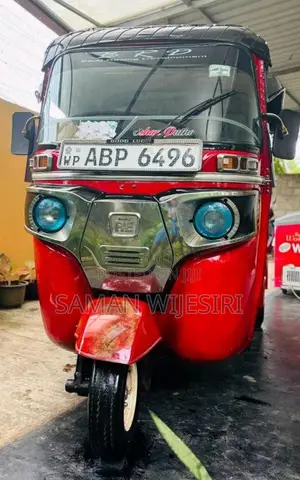 Bajaj RE 205 2017 Three Wheel (Used)