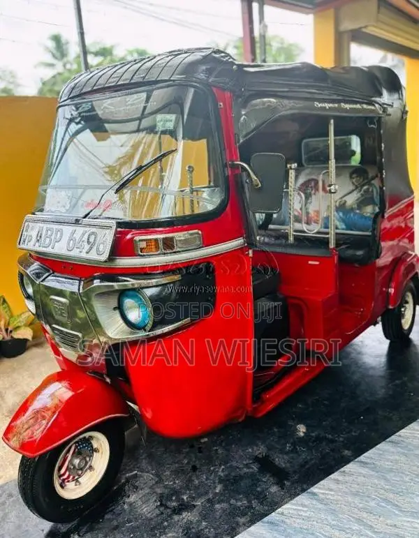 Bajaj RE 205 2017 Three Wheel (Used)