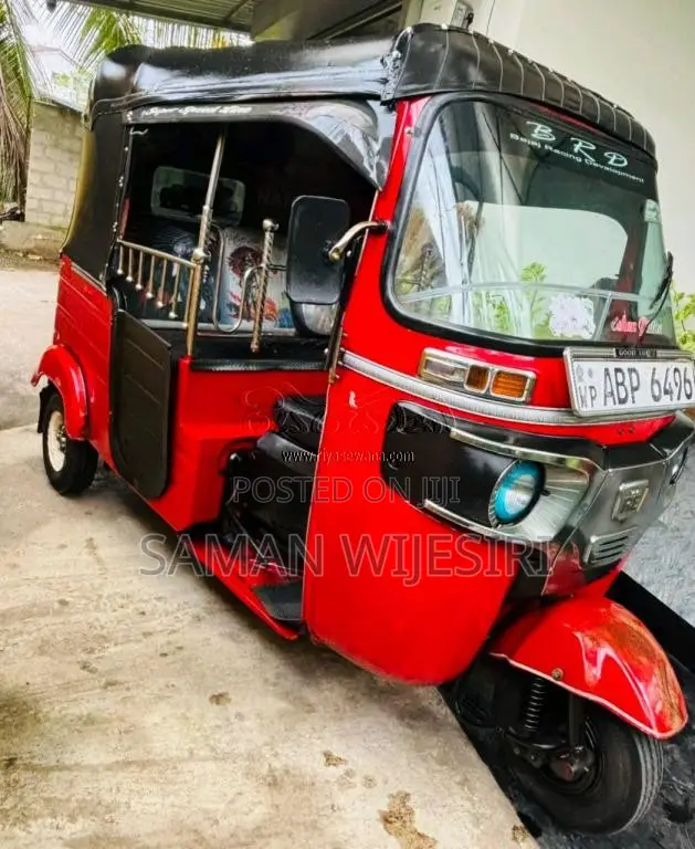 Bajaj RE 205 2017 Three Wheel (Used)