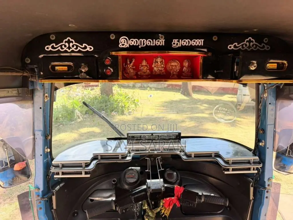 Bajaj 4 Stroke 2014 Three Wheel (Used)