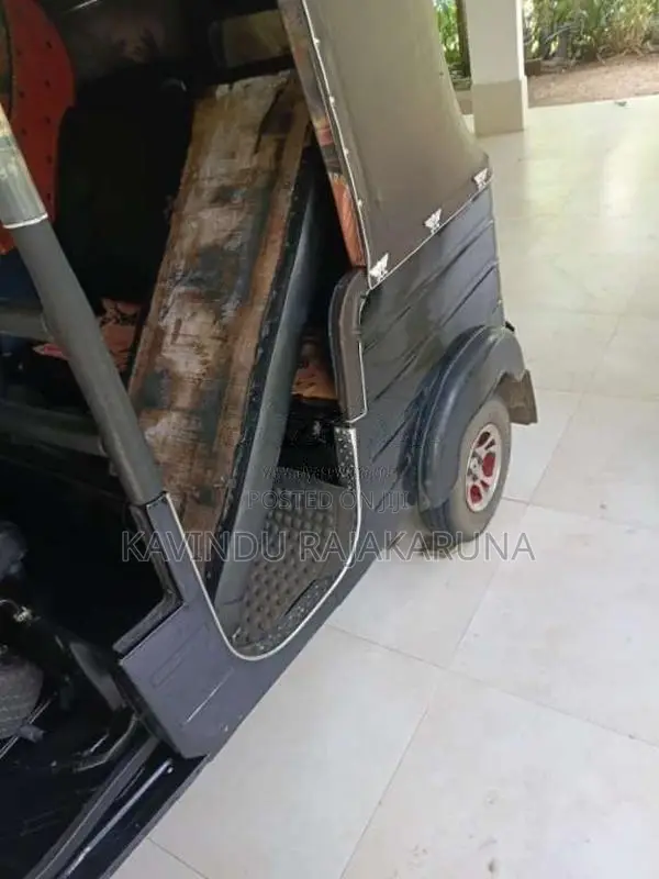 Bajaj RE 2015 Three Wheel (Used)