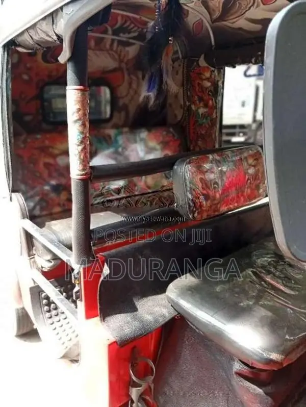 Bajaj 2 Stroke 1990 Three Wheel (Used)