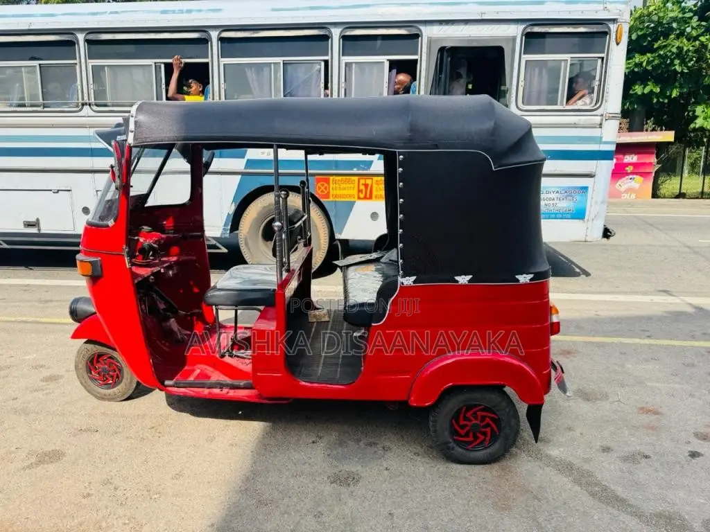 Bajaj RE 2001 Three Wheel (Used)