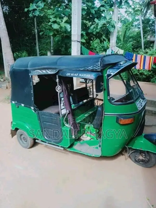 Bajaj 2 Stroke 2016 Three Wheel (Used)