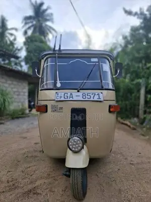 Bajaj 2 Stroke 2002 Three Wheel (Used)