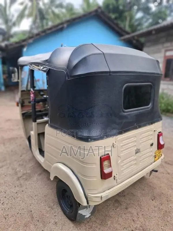 Bajaj 2 Stroke 2002 Three Wheel (Used)