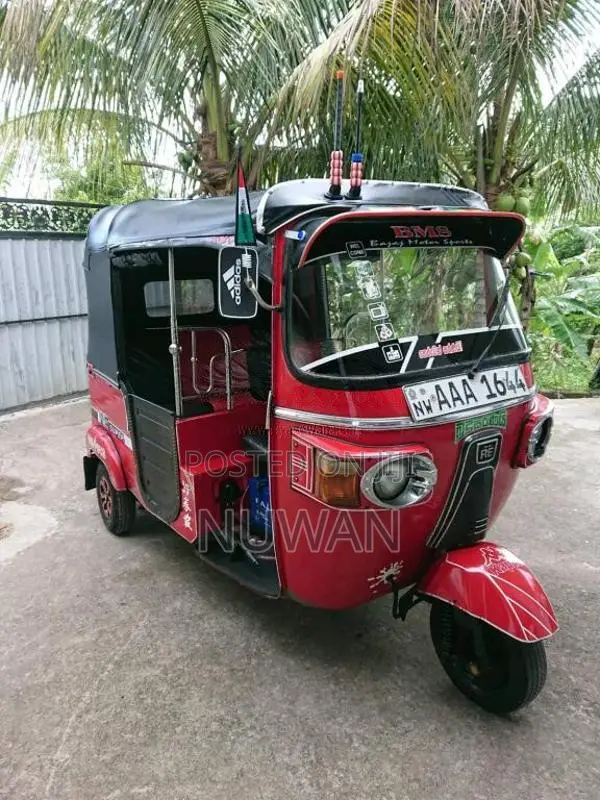Bajaj 4 stroke 2012 Three Wheel (Used)