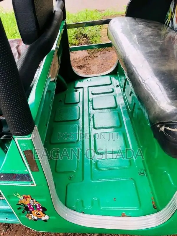 Bajaj 4 stroke 2010 Three Wheel (Used)