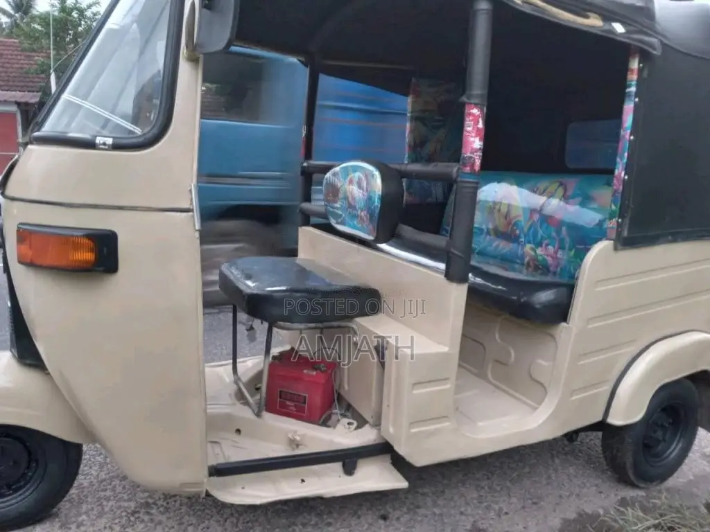 Bajaj 2 Stroke 2002 Three Wheel (Used)