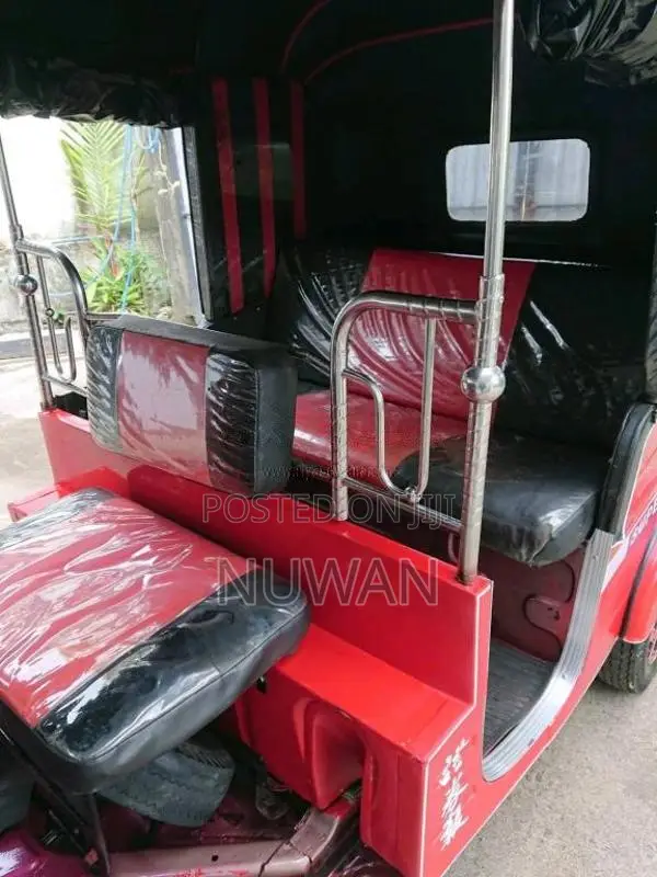 Bajaj 4 stroke 2012 Three Wheel (Used)